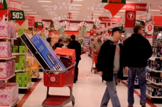 外盘头条：普京据称正在试探特朗普 欧盟对苹果和Meta罚款料将相对温和 经济学家下调2025年美国经济增长预期