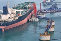 伊朗控制霍尔木兹海峡通行权，美国油价重返100美元上方