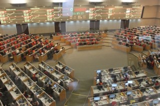 沥青主力合约的更换标准是多少？这种更换标准的依据是什么？