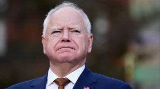 明尼苏达州州长瓦尔兹宣布放弃竞选连任