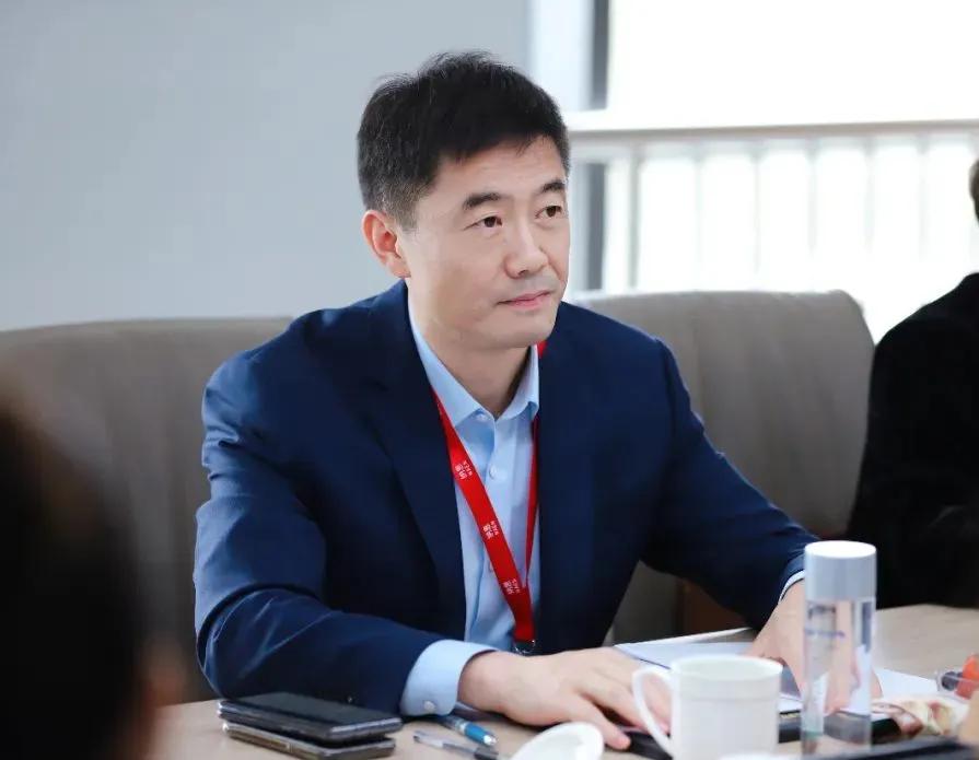 定了！沪农商行行长回归老东家任“一把手”  第2张