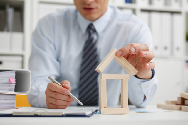 如何看待国内房地产行业的现状？这种现状对市场有哪些影响？  第1张