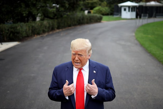 牛弹琴：特朗普被他吃豆腐了，但我还有一个疑问  第1张