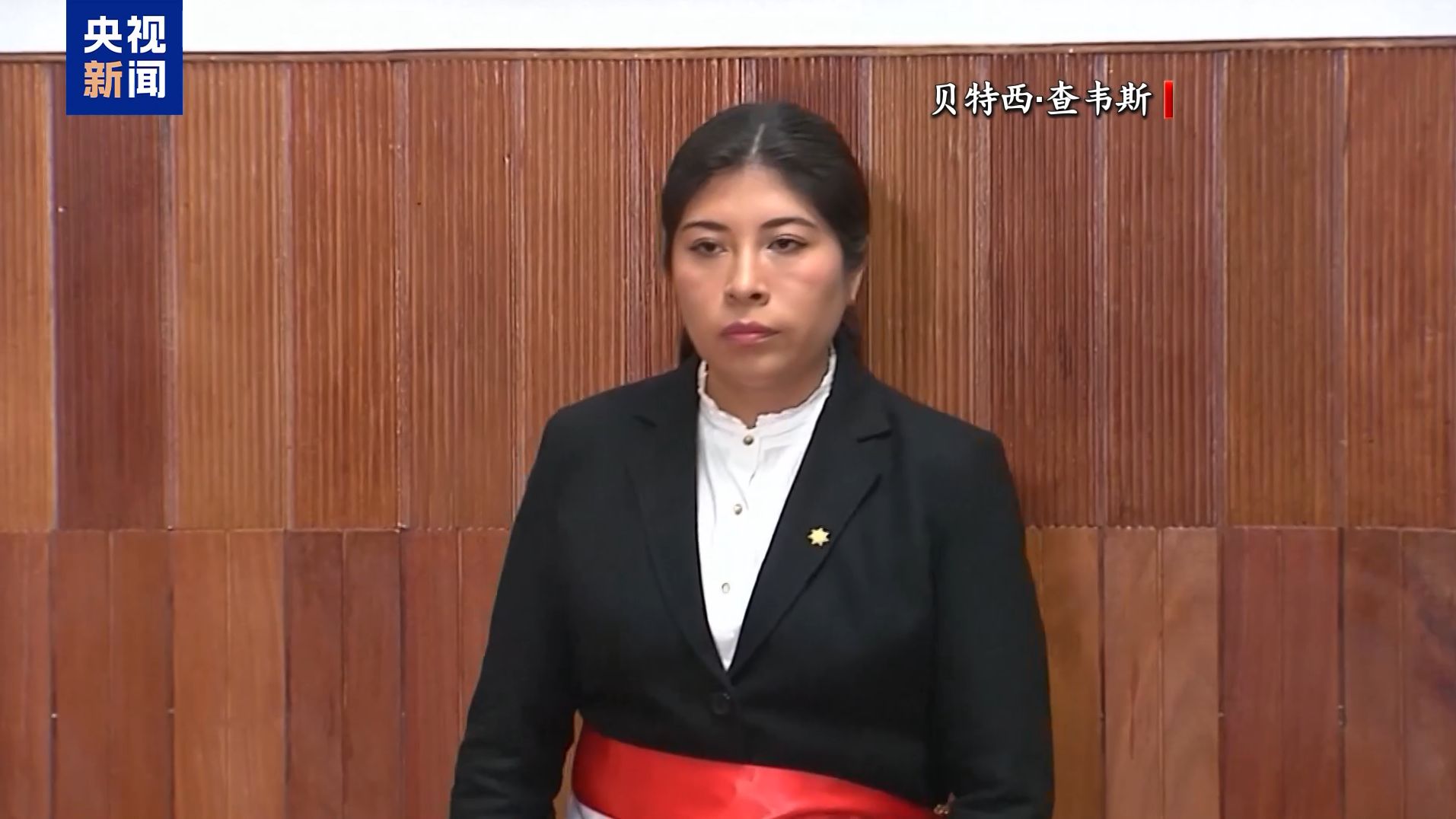 这国法院裁决：对前总理判处五个月预防性羁押，并下令在全国及国际范围内发布搜捕令！什么情况？  第1张