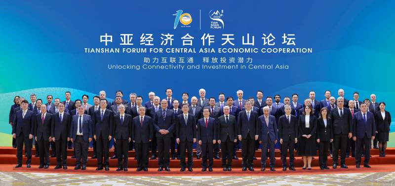 财政部部长蓝佛安出席中亚经济合作天山论坛开幕式并致辞  第2张