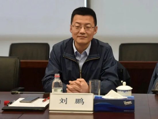 农行中层人事调整 农银金租总裁卸任  第6张