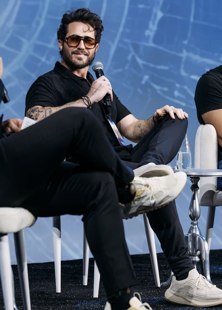 号称年入18亿美元的“一人公司”翻车，极致效率背后是极致脆弱？  第1张